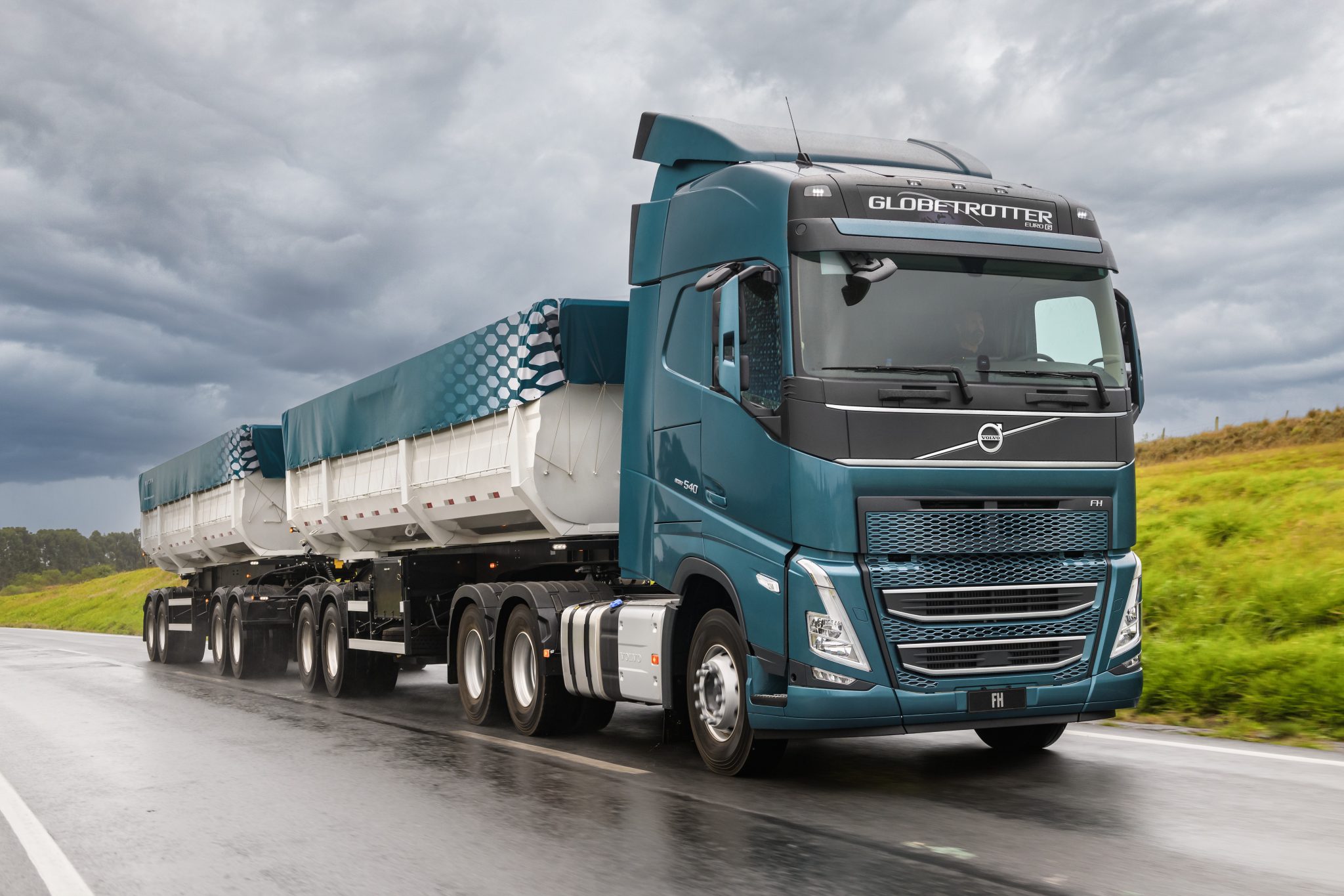 novo-volvo-fh-euro-6-cargas